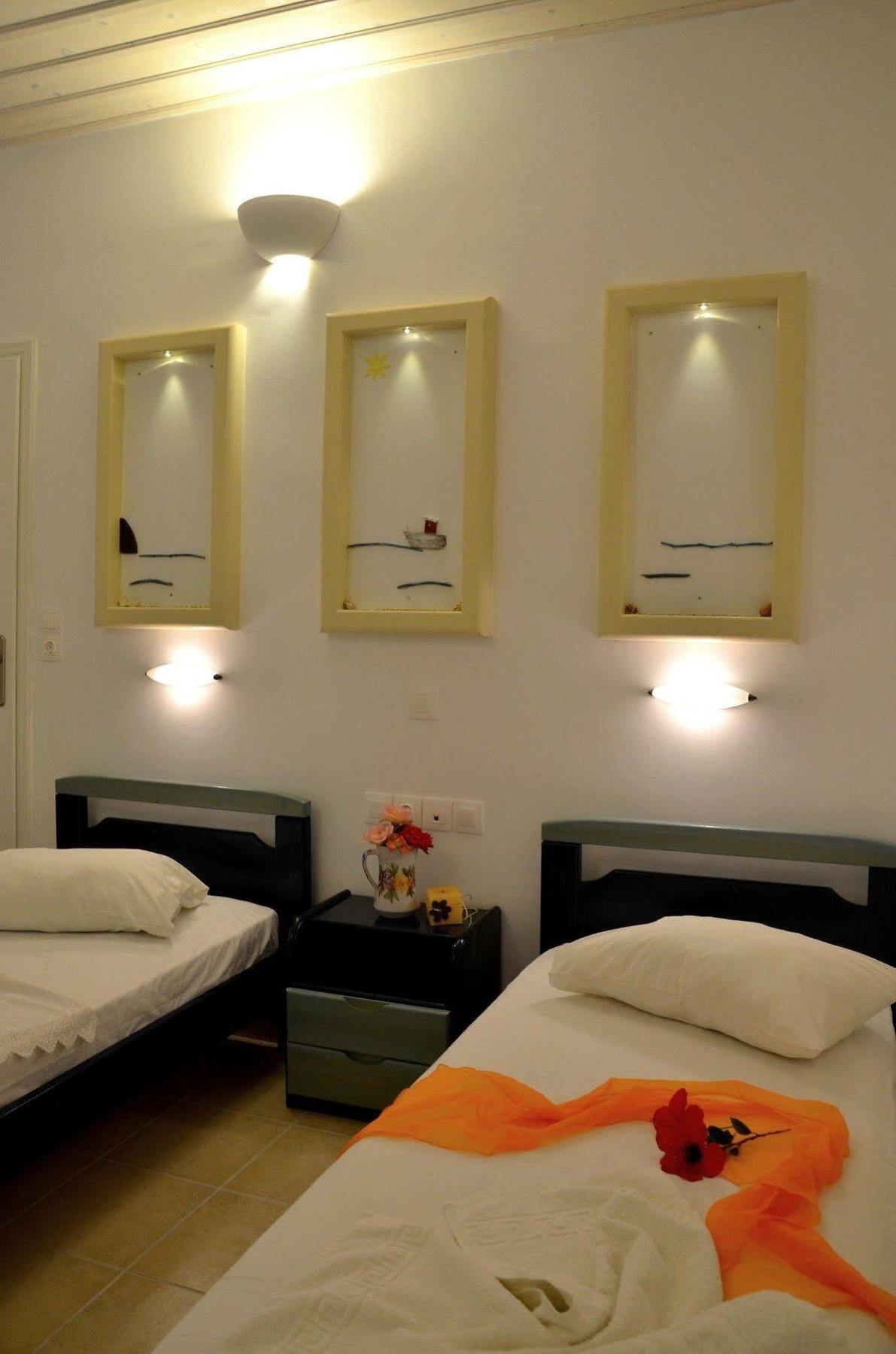 Galaxy Hotel ไมโลโพตาส ภายนอก รูปภาพ